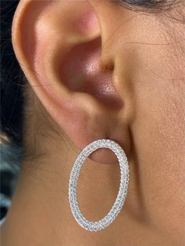 BRINCO OVAL VAZADO C/ZIRCÔNIA