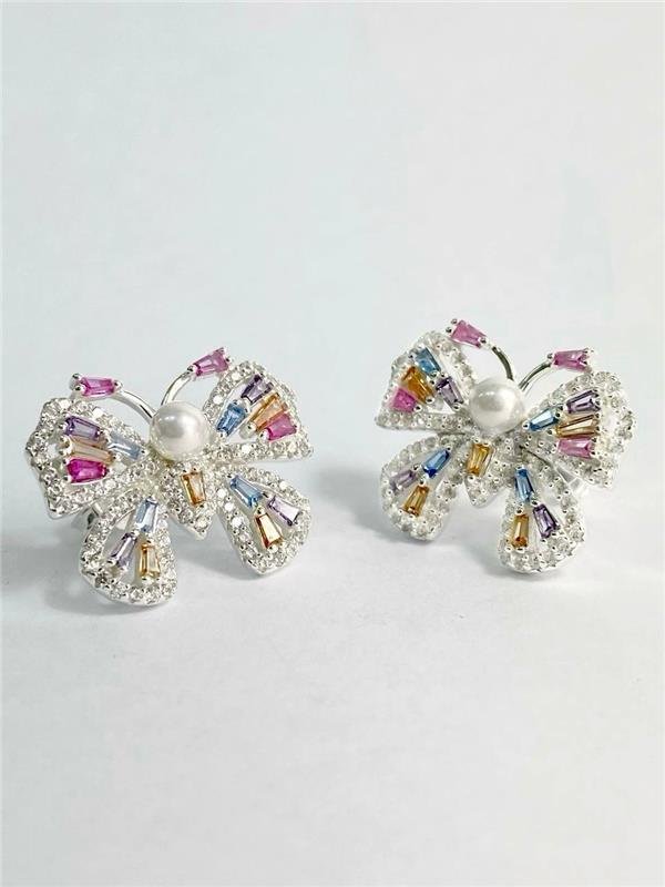 BRINCO BORBOLETA CRAVEJADO E PÉROLA