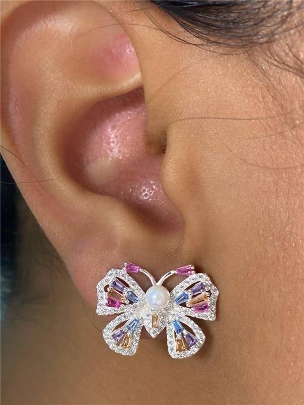 BRINCO BORBOLETA CRAVEJADO E PÉROLA