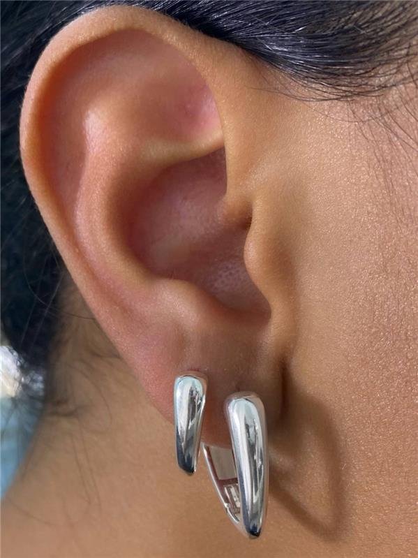 BRINCO DUPLO EM V LISO