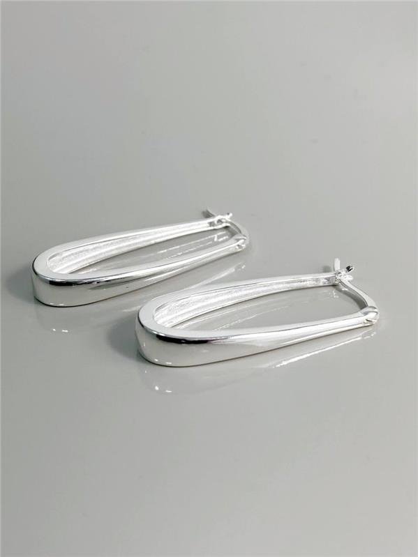 BRINCO U ALONGADO LISO