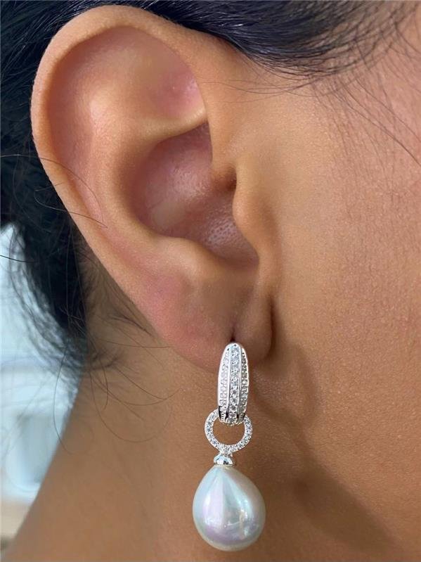 BRINCO PINGENTE GOTA PÉROLA