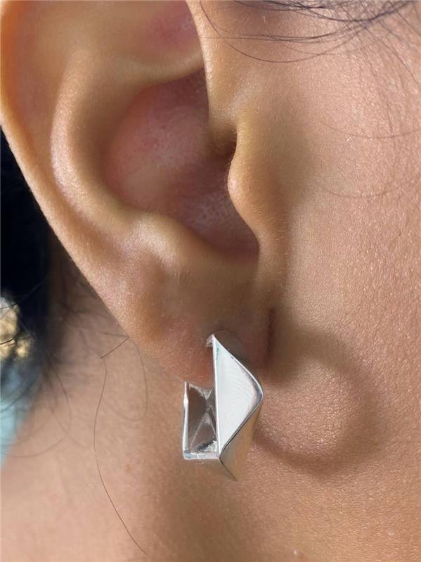 BRINCO ARGOLA GEOMÉTRICO