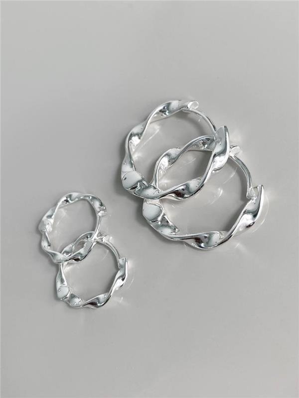 BRINCO DUPLO ARGOLA FIO TORCIDO