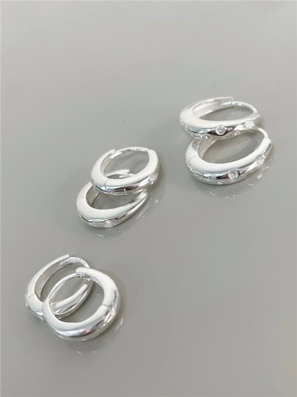 BRINCO TRIO ARGOLA OVAL C/PONTO LUZ