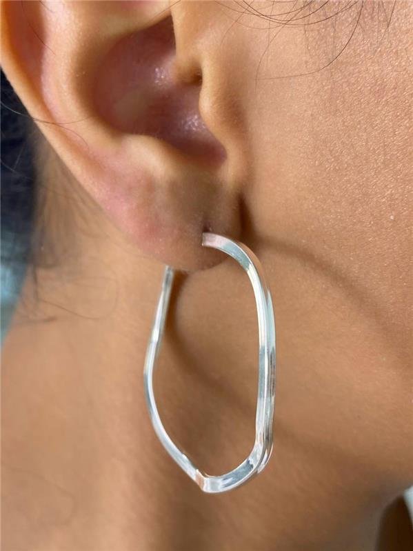 BRINCO ARGOLA FIO ONDULADO