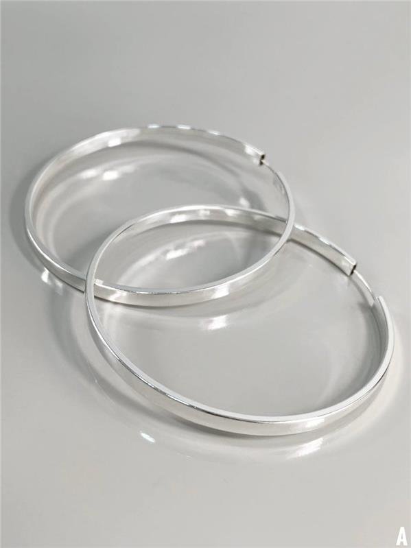 BRINCO ARGOLA FIO QUADRADO