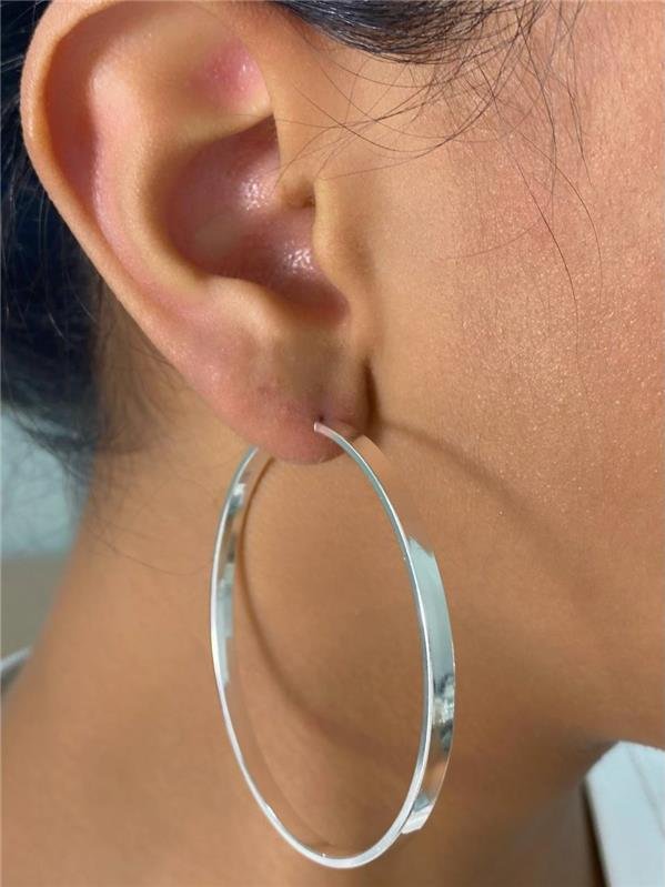 BRINCO ARGOLA FIO QUADRADO