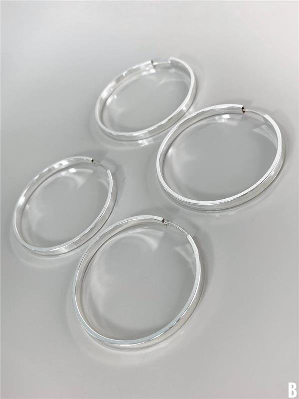 BRINCO ARGOLA FIO QUADRADO