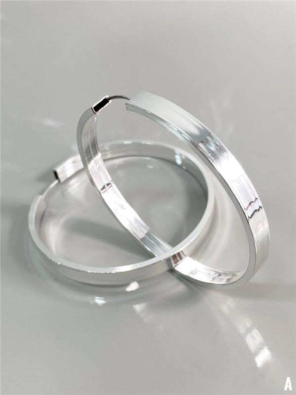 BRINCO ARGOLA FIO RETÂNGULAR LARGO