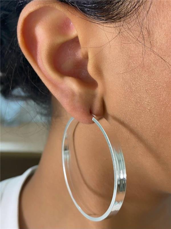 BRINCO ARGOLA FIO RETÂNGULAR LARGO