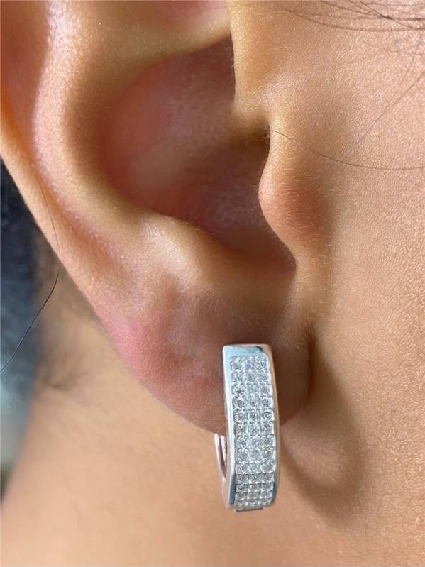 BRINCO EM V C/ZIRCÔNIA CRISTAL