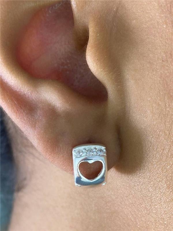 BRINCO ARGOLINHA LARGO C/CORAÇÃO