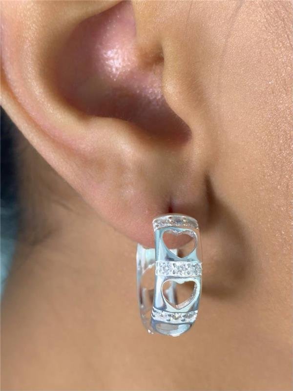 BRINCO ARGOLA LARGO C/CORAÇÃO