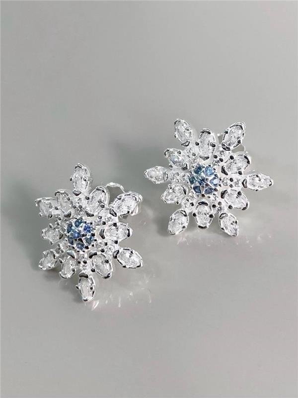 BRINCO FLOR CRAVEJADA