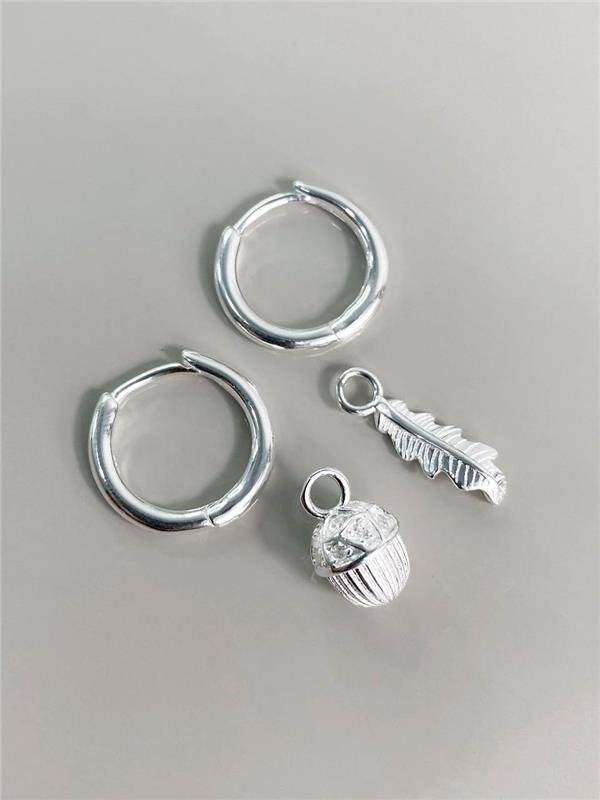 BRINCO ARGOLA PINGENTE CASTANHA E FOLHA