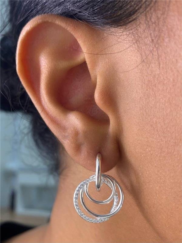 BRINCO ARGOLA PINGENTE CÍRCULO ENTRELAÇADO