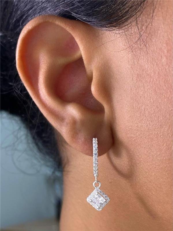 BRINCO ARGOLINHA PINGENTE LOSANGO C/ZIRCÔNIA