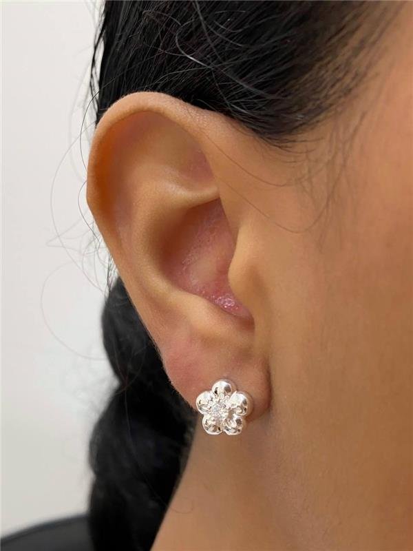 BRINCO FLOR COM PONTO LUZ