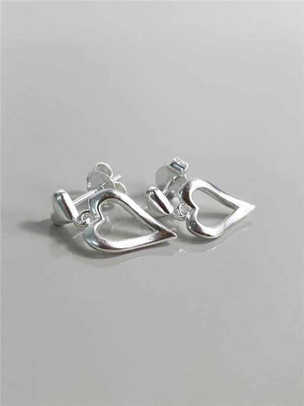 BRINCO PINGENTE CORAÇÃO VAZADO