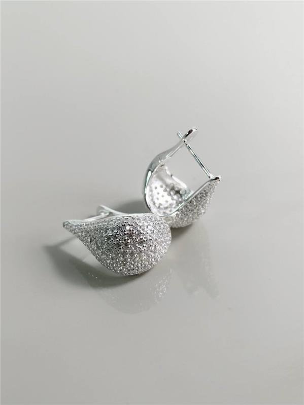 BRINCO GOTA CRAVEJADA