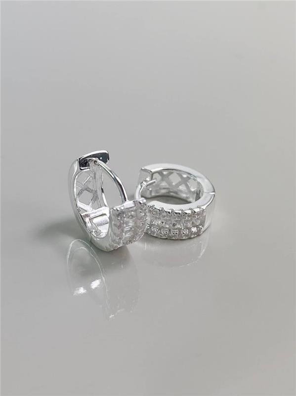 BRINCO ARGOLINHA C/ZIRCÔNIA NAVETE