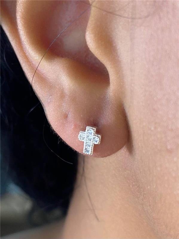 BRINCO MINI CRUZ CRAVEJADO 