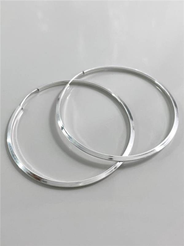 BRINCO ARGOLA FIO TRIÂNGULO