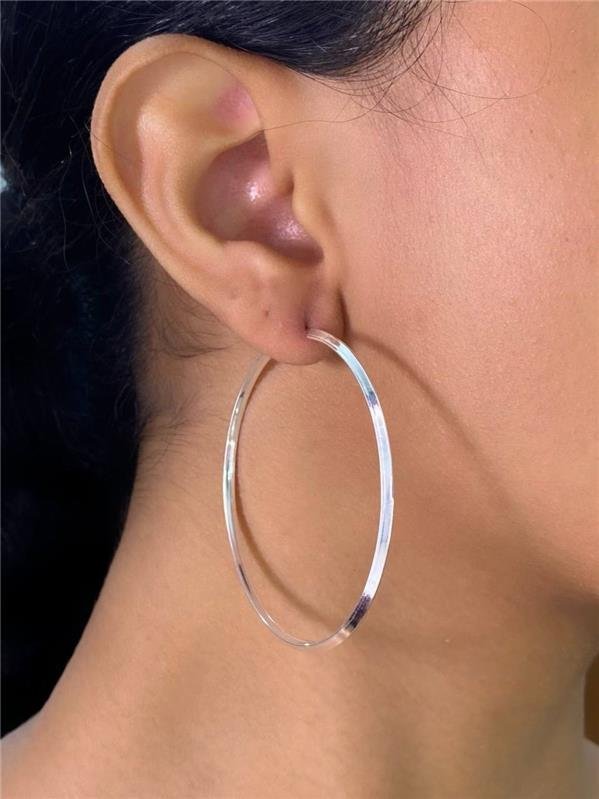 BRINCO ARGOLA FIO TRIÂNGULO