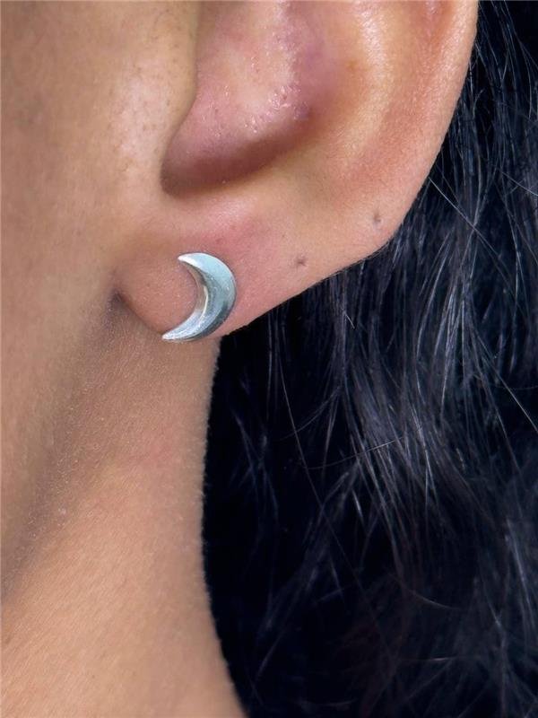 BRINCO MEIA LUA LISA