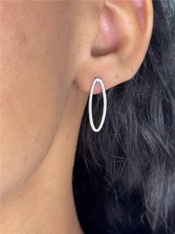 BRINCO OVAL C/TEXTURA