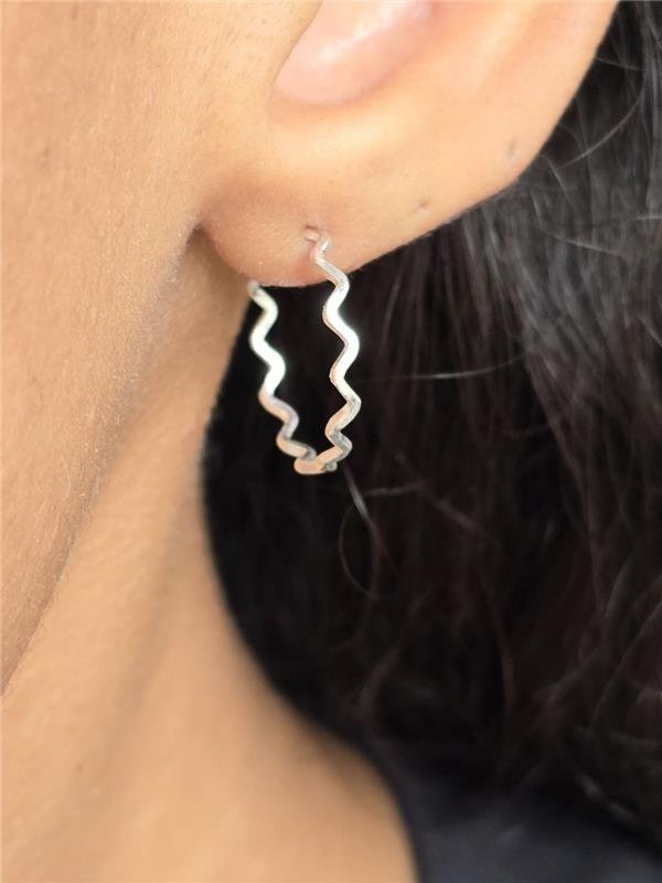 BRINCO ARGOLA ONDULADO