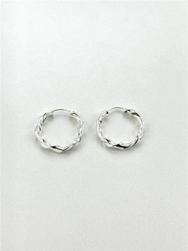 BRINCO ARGOLA TUBO TORCIDO