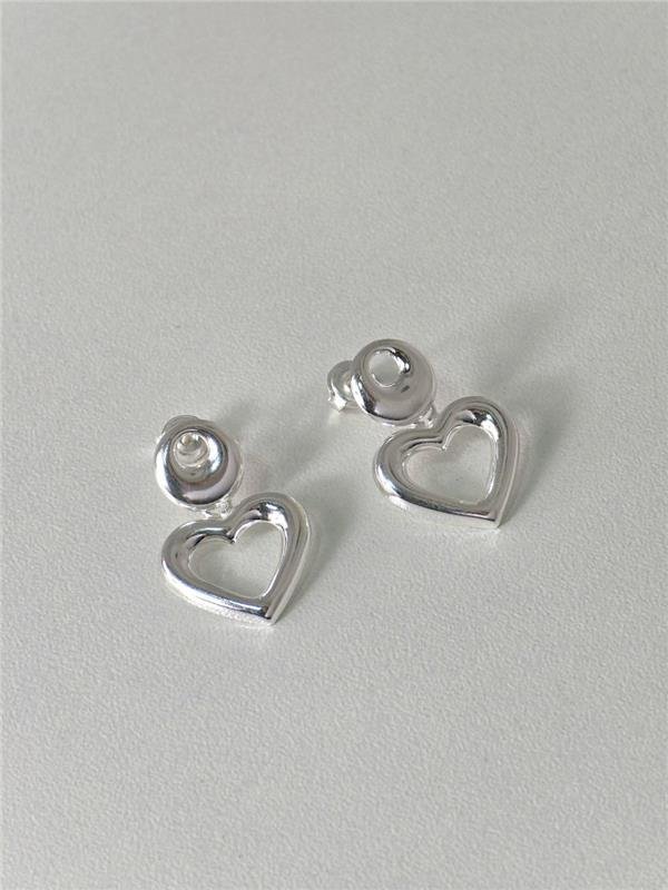 BRINCO PINGENTE CORAÇÃO VAZADO