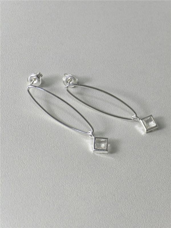 BRINCO OVAL PINGENTE PONTO LUZ LOSANGO