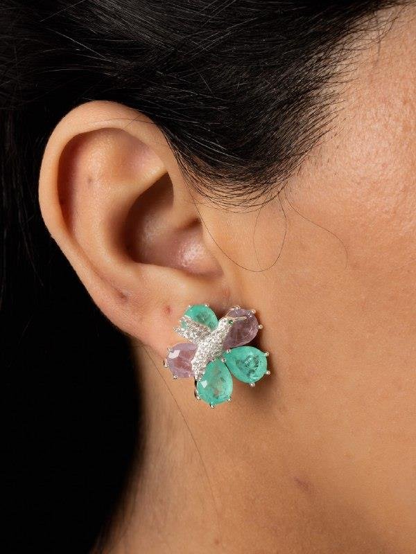 BRINCO BEIJA FLOR CRAVEJADO