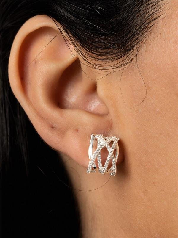 BRINCO LARGO FIOS EM X LISO E ZIRCÔNIA