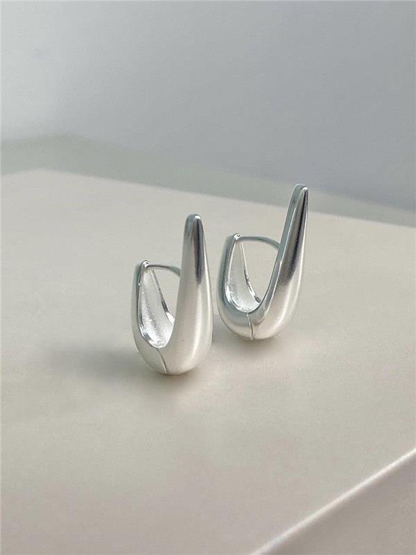 BRINCO ARGOLA GOTA ALONGADA