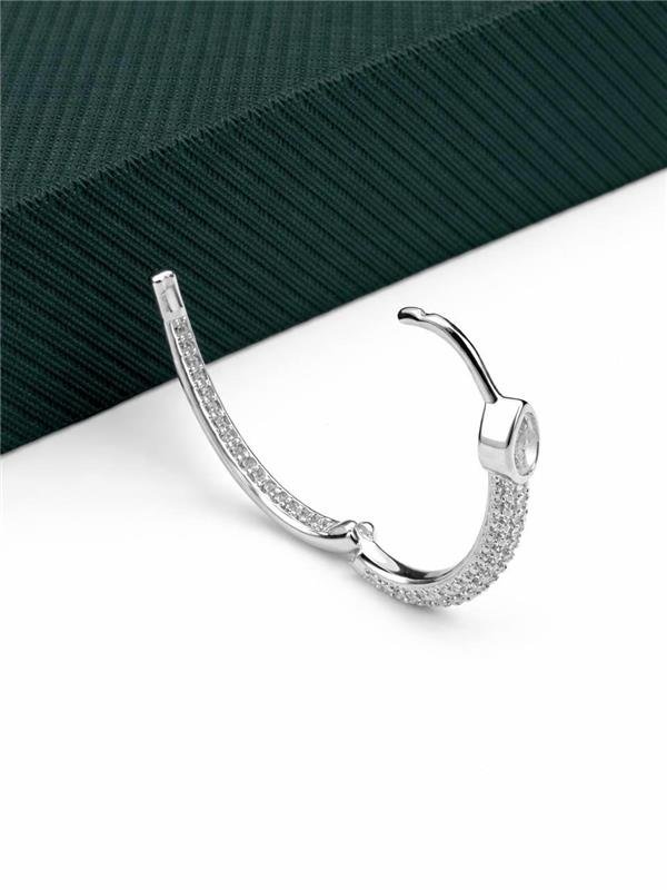 BRINCO OVAL COM PONTO LUZ GOTA CRAVEJADO