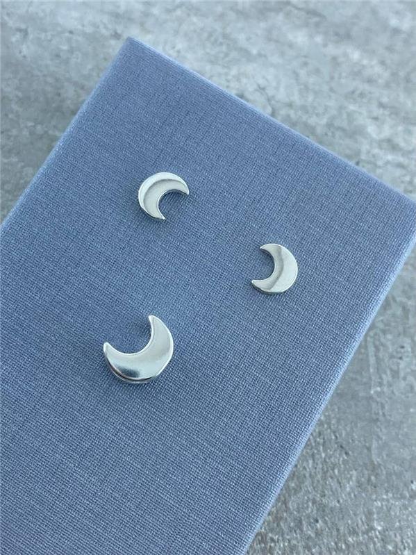 CONJUNTO BRINCO+PINGENTE MEIA LUA LISA 