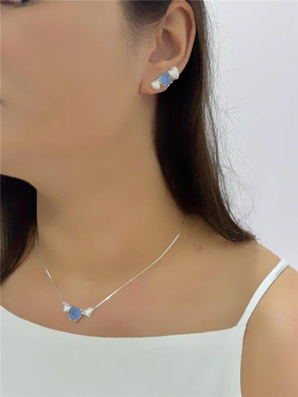 CONJUNTO V15 TRÊS CORAÇÕES COLAR+BRINCO