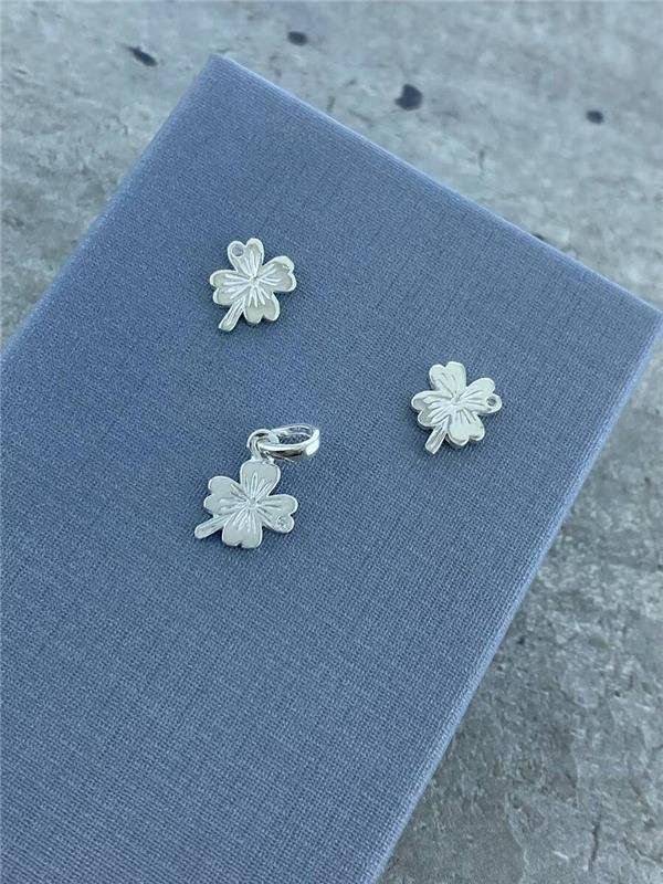 CONJUNTO BRINCO+PINGENTE TREVO QUATRO FOLHAS