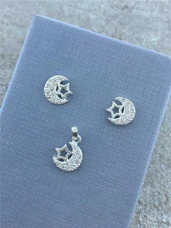 CONJUNTO BRINCO+PINGENTE MEIA LUA E ESTRELA