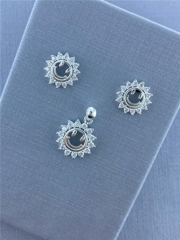 CONJUNTO BRINCO+PINGENTE SOL C/ZIRCÔNIA
