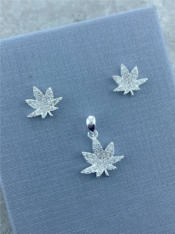 CONJUNTO BRINCO+PINGENTE FOLHA INVERNO CRAVEJADA