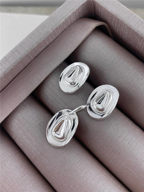 CONJUNTO BRINCO+PINGENTE CHAPÉU COWBOY