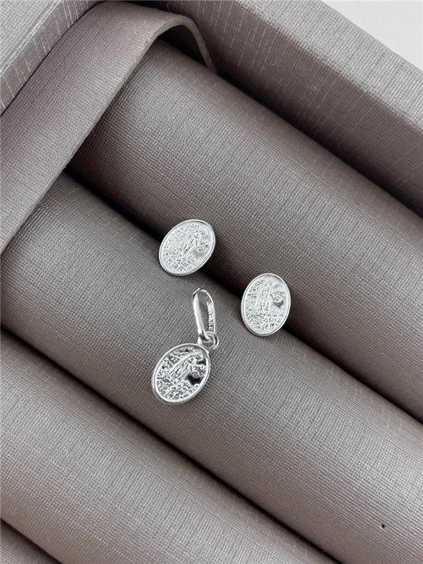 CONJUNTO BRINCO+PINGENTE OVAL RELIGIOSO