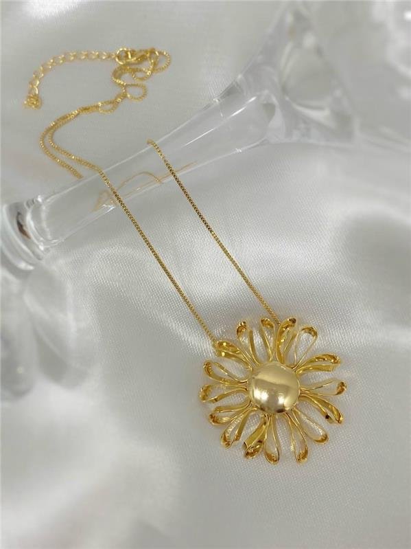 COLAR V12 C/PINGENTE FLOR MARGARIDA