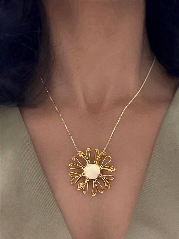 COLAR V12 C/PINGENTE FLOR MARGARIDA
