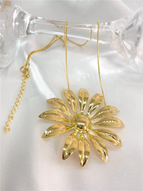 COLAR V12 C/PINGENTE FLOR MARGARIDA